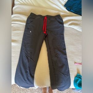 Figs gray Cade cargo scrub pants in charcoal size M tall